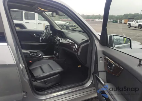 2015 Mercedes-Benz Glk 350 4Matic z USA, uszkodzony, nr VIN WDCGG8JB2FG396287